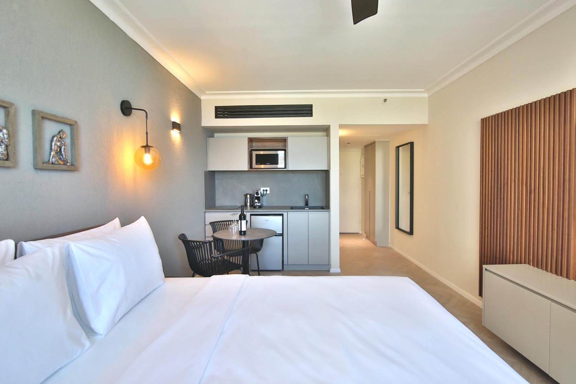 Luxury Suites By Notaly Ariel - Carmel Beach Haifa Exterior photo