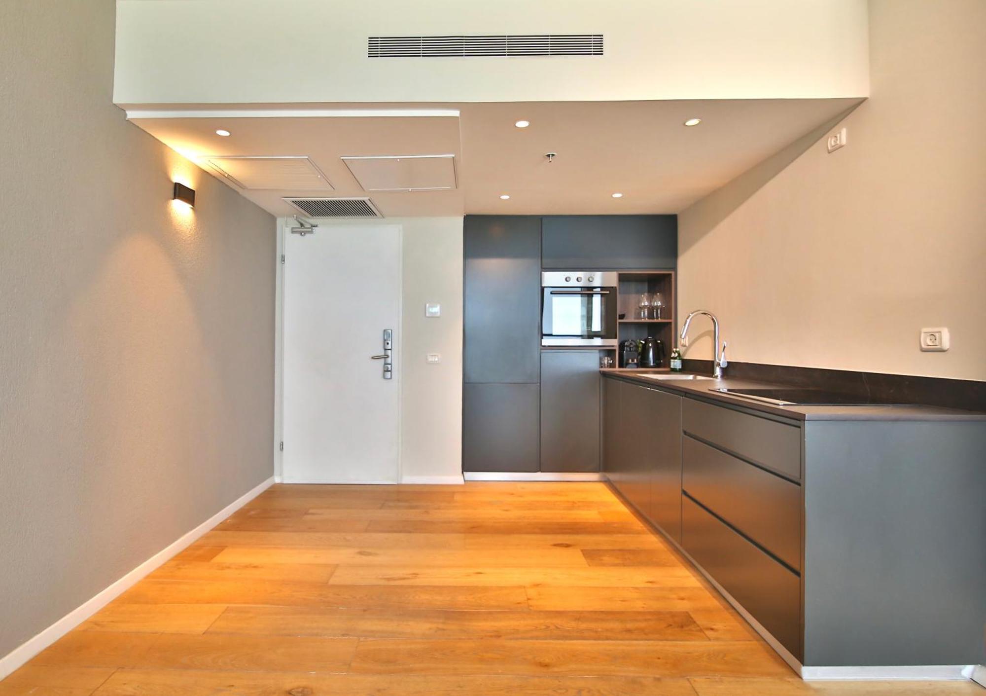 Luxury Suites By Notaly Ariel - Carmel Beach Haifa Room photo